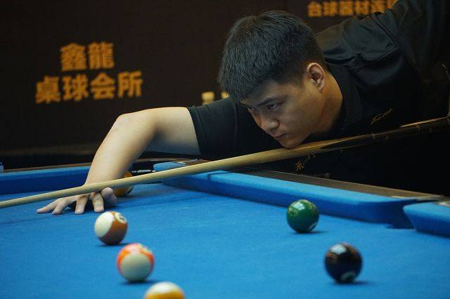 了他的个人 了他的个人